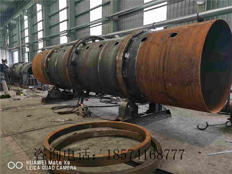 轉(zhuǎn)鼓造粒機(jī)加工現(xiàn)場(chǎng)