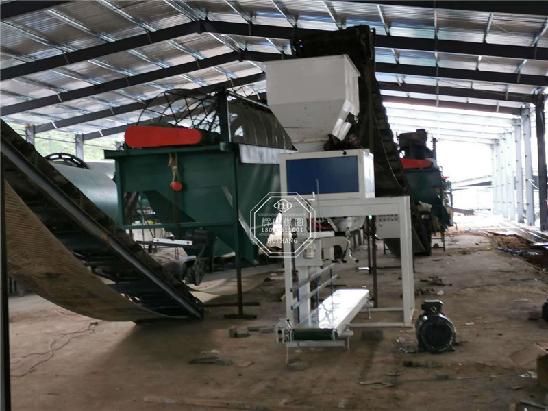 有機(jī)肥生產(chǎn)線安裝現(xiàn)場