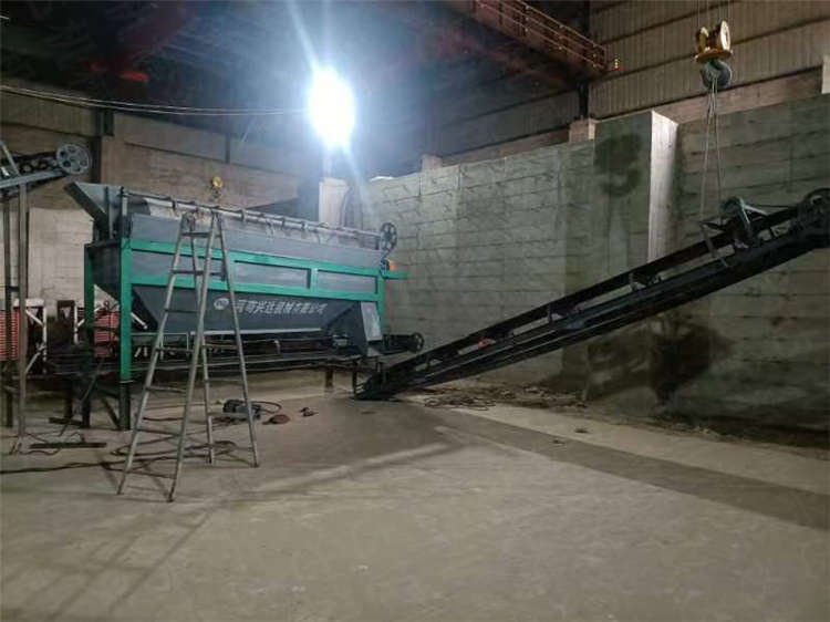 生物有機肥年產(chǎn)3萬噸的擠壓顆粒線安裝完畢