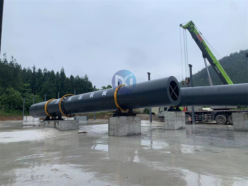 有機肥烘干機和冷卻機安裝現(xiàn)場