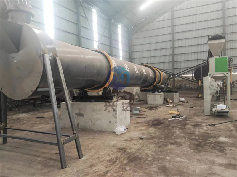 年產(chǎn)3萬噸顆粒生產(chǎn)線設(shè)備安裝現(xiàn)場