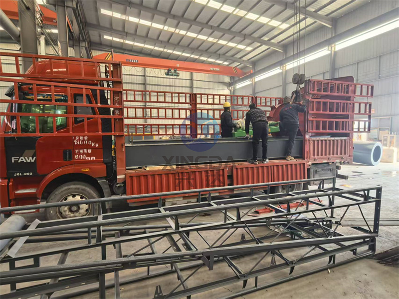 10米有機(jī)肥輪盤式翻拋機(jī)發(fā)貨現(xiàn)場