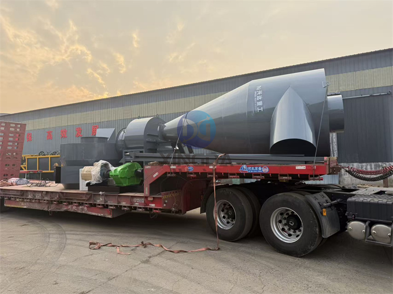 18米有機(jī)肥滾筒式烘干機(jī)發(fā)貨現(xiàn)場