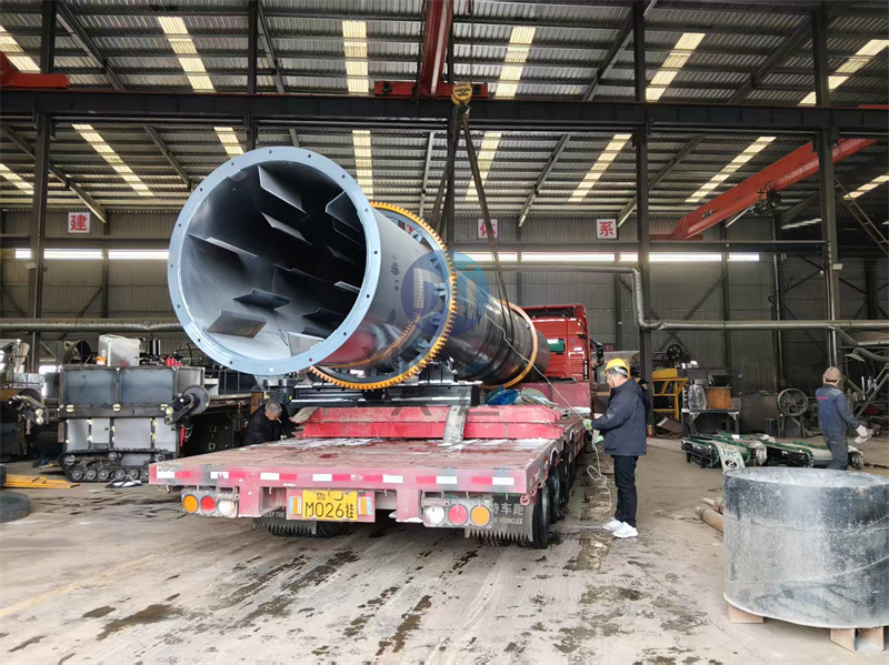 鴨糞有機(jī)肥生產(chǎn)線發(fā)貨現(xiàn)場